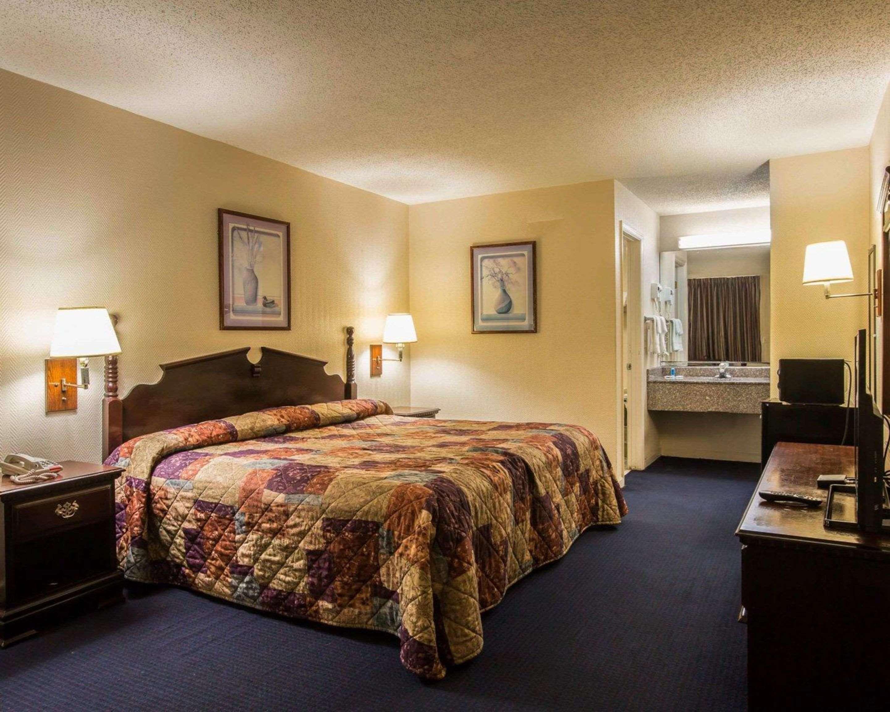 Rodeway Inn Феникс-сити Экстерьер фото