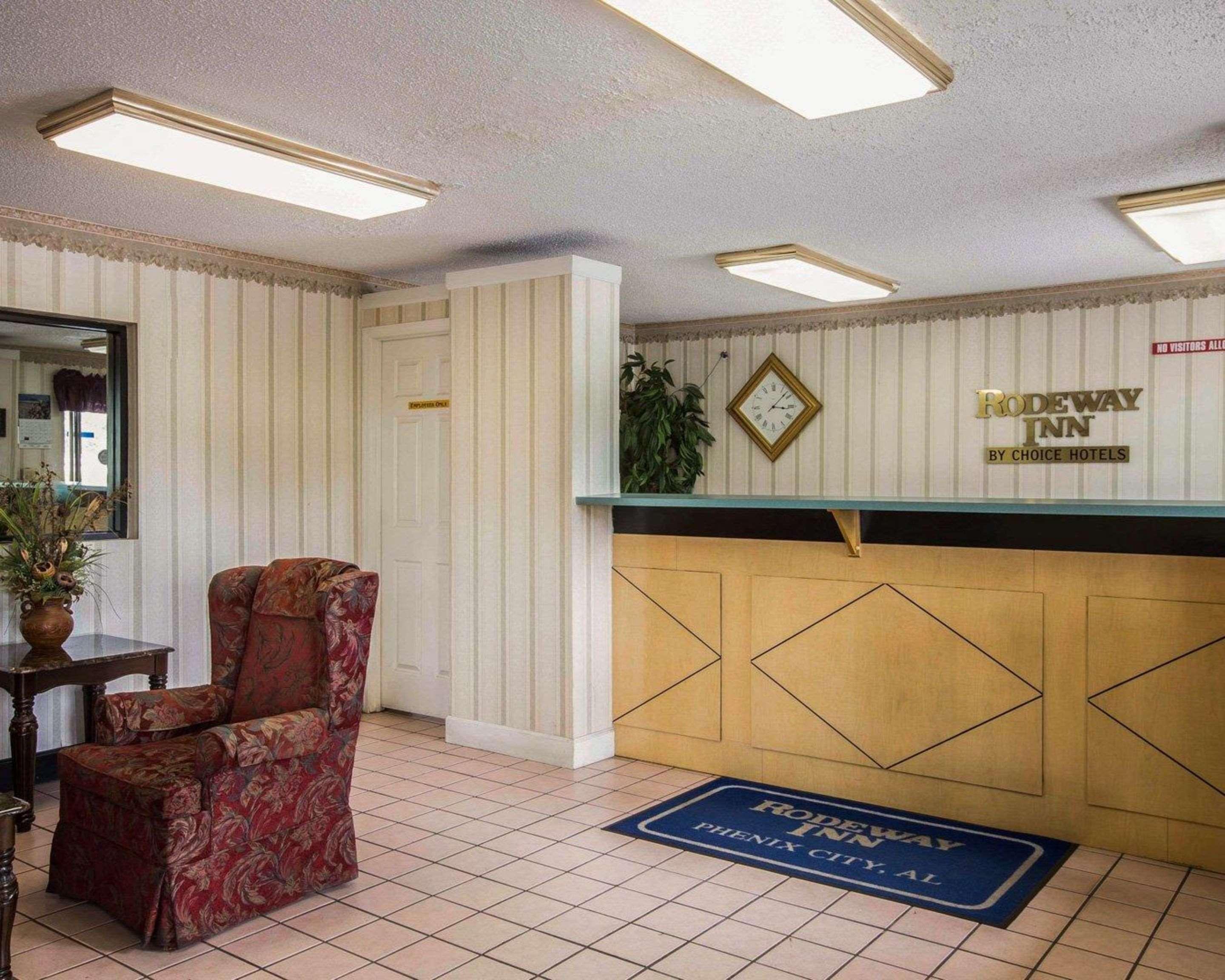 Rodeway Inn Феникс-сити Экстерьер фото